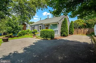 2017 Edgar Ct, Falls Church, VA 22043 - Photo 1