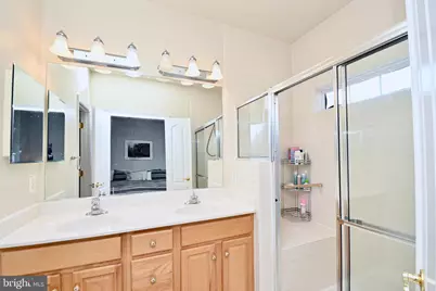 6915 Rolling Creek Way, Alexandria, VA 22315 - Photo 17