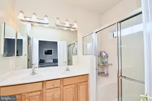 6915 Rolling Creek Way, Alexandria, VA 22315 - Photo 17