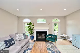 6915 Rolling Creek Way, Alexandria, VA 22315 - Photo 5