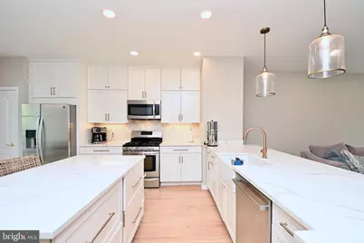 6915 Rolling Creek Way, Alexandria, VA 22315 - Photo 7