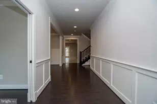 6928 Regent Ln, Falls Church, VA 22042 - Photo 3