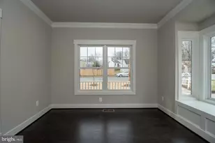 6928 Regent Ln, Falls Church, VA 22042 - Photo 9