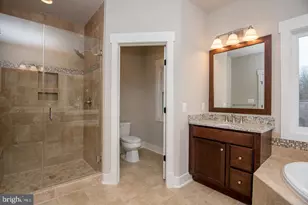 6928 Regent Ln, Falls Church, VA 22042 - Photo 57