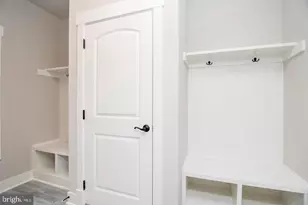 6928 Regent Ln, Falls Church, VA 22042 - Photo 15