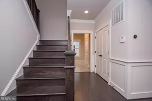 6928 Regent Ln, Falls Church, VA 22042 - Photo 5