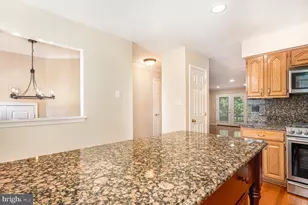 8002 Tanworth Ct, Springfield, VA 22152 - Photo 9