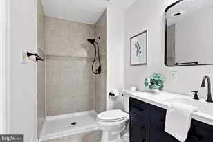 13384 Frinks Ct, Herndon, VA 20170 - Photo 41