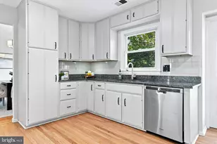 13384 Frinks Ct, Herndon, VA 20170 - Photo 25