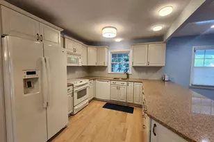 13201 Moss Ranch Ln, Fairfax, VA 22033 - Photo 9