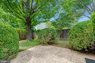 1412 Green Run Ln, Reston, VA 20190 - Photo 11