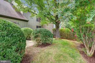 1412 Green Run Ln, Reston, VA 20190 - Photo 9