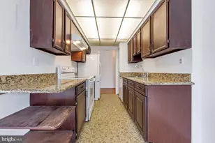 2817 Jermantown Rd, Oakton, VA 22124 - Photo 5