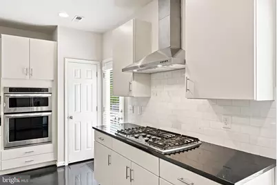 9652 Pullman Place, Fairfax, VA 22031 - Photo 17