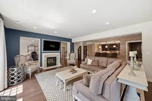 9842 Corsini Ct, Vienna, VA 22182 - Photo 7
