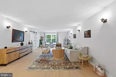 7661 Provincial Drive #209, McLean, VA 22102 - Photo 5