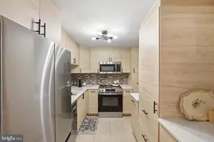 7661 Provincial Dr, McLean, VA 22102 - Photo 17