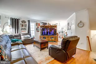 4594 Barringer Pl, Fairfax, VA 22030 - Photo 9