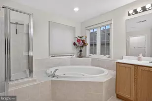 9954 E Hill Dr, Lorton, VA 22079 - Photo 23