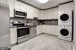 8340 Greensboro Dr, McLean, VA 22102 - Photo 3