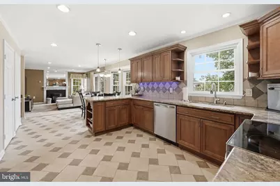 6803 Marleigh Court, Clifton, VA 20124 - Photo 11