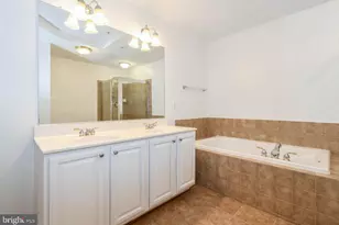 4627 Hummingbird Ln, Fairfax, VA 22033 - Photo 25
