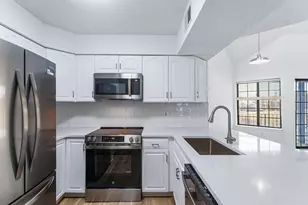 6008 Mersey Oaks Way, Alexandria, VA 22315 - Photo 9