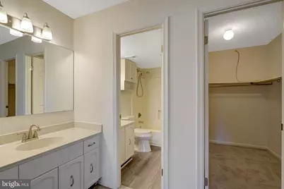 3800 Powell Lane #727, Falls Church, VA 22041 - Photo 31