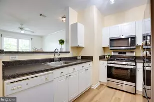 11321 Aristotle Dr, Fairfax, VA 22030 - Photo 19