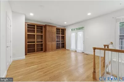 6806 Thompson Crest Court, McLean, VA 22101 - Photo 17