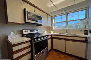 12100 Greenway Ct, Fairfax, VA 22033 - Photo 19