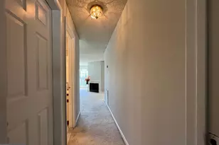 12100 Greenway Ct, Fairfax, VA 22033 - Photo 17