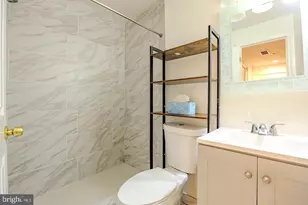 8200 Maple Ridge Ave, Springfield, VA 22153 - Photo 25