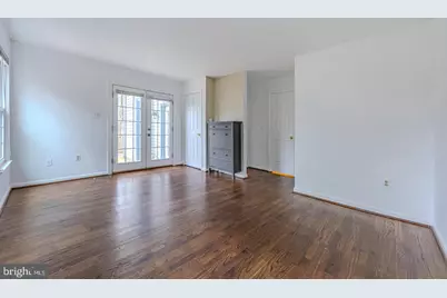 8200 Maple Ridge Avenue, Springfield, VA 22153 - Photo 11