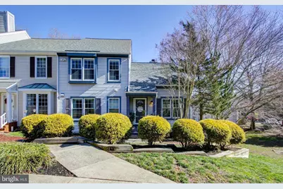 8200 Maple Ridge Avenue, Springfield, VA 22153 - Photo 1