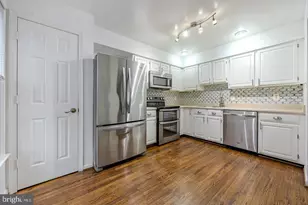 8200 Maple Ridge Ave, Springfield, VA 22153 - Photo 7