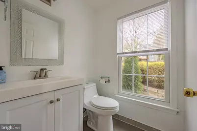 8200 Maple Ridge Avenue, Springfield, VA 22153 - Photo 9