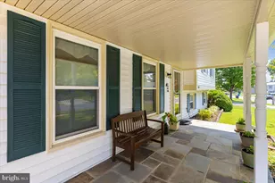 2913 Ashdown Forest Dr, Herndon, VA 20171 - Photo 3