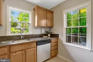 5910 Edgehill Dr, Alexandria, VA 22303 - Photo 13