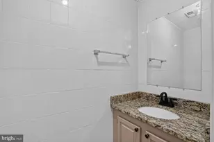 6888 Kerrywood Cir, Centreville, VA 20121 - Photo 27