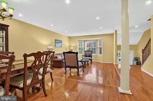 6888 Kerrywood Cir, Centreville, VA 20121 - Photo 9