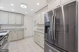 7023 Ashbury Dr, Springfield, VA 22152 - Photo 13