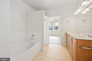 12949 Centre Park Cir, Herndon, VA 20171 - Photo 21
