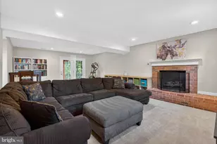 9801 Meadow Valley Dr, Vienna, VA 22181 - Photo 25