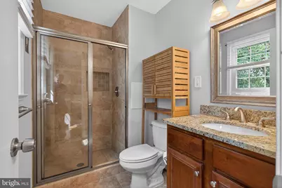 9801 Meadow Valley Drive, Vienna, VA 22181 - Photo 19