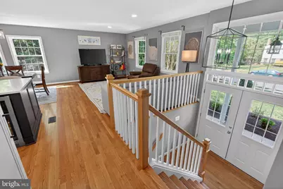 9801 Meadow Valley Drive, Vienna, VA 22181 - Photo 15