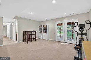 9801 Meadow Valley Dr, Vienna, VA 22181 - Photo 23
