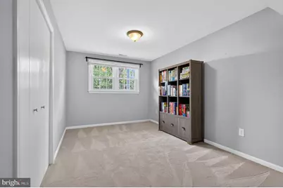 9801 Meadow Valley Drive, Vienna, VA 22181 - Photo 27
