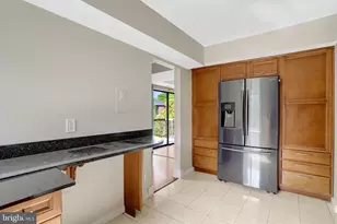 9731 Kings Crown Ct, Fairfax, VA 22031 - Photo 15