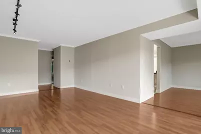 9731 Kings Crown Court #201, Fairfax, VA 22031 - Photo 7